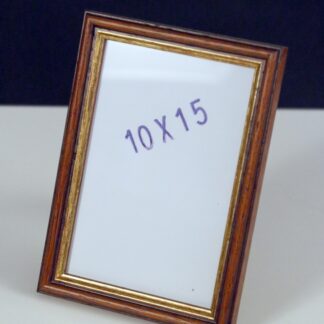 Cornice in legno marrone filo oro 30x40