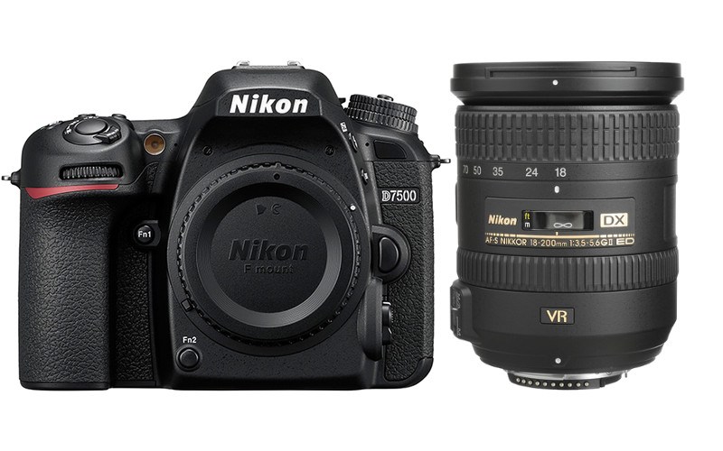 Nikon D7500 Kit (18-200) - Garanzia 2 anni Assistenza in Italia
